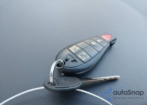 2010 Dodge Grand Caravan Sxt z USA, uszkodzony, nr VIN 2D4RN5D19AR409651